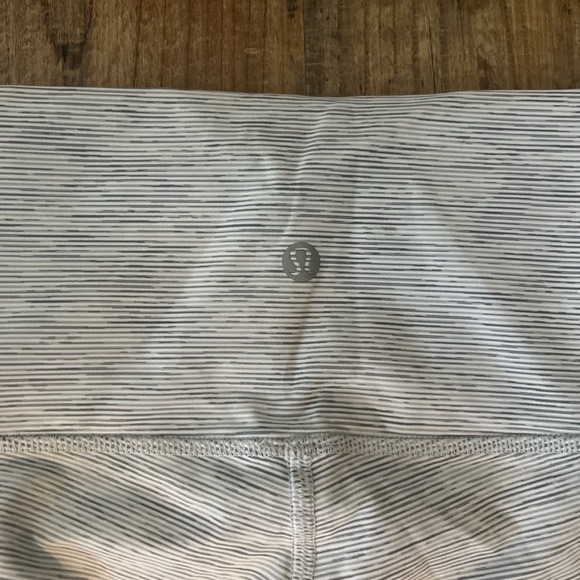 lululemon athletica Gray Leggings for Active Comfort - Picture 3 of 5